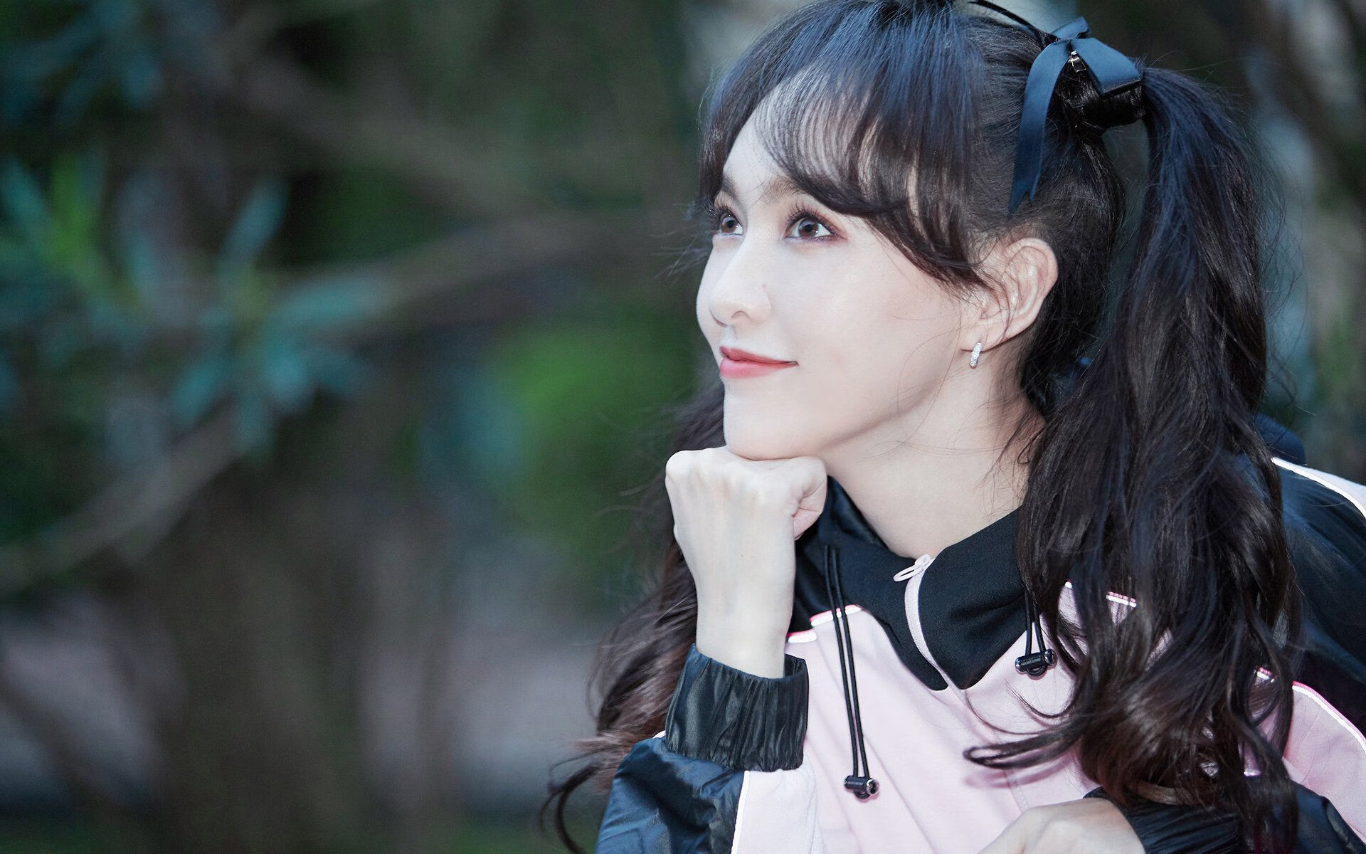 山地自行车极速赛,感受风驰电掣的快感,山地自行车赛视频