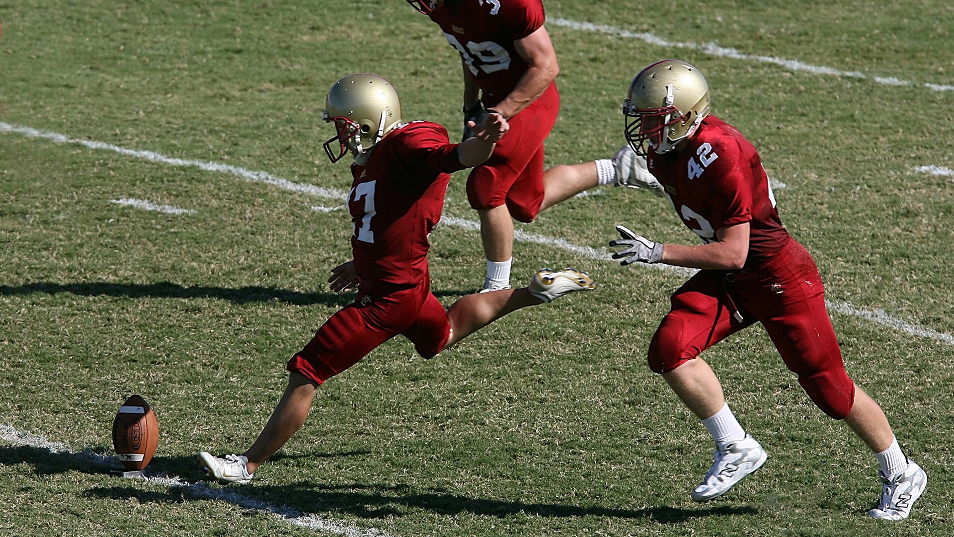 《高校联盟联手：推动校园电竞竞技发展》，高校联盟游戏